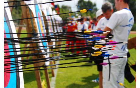 Passage des flèches métaliques